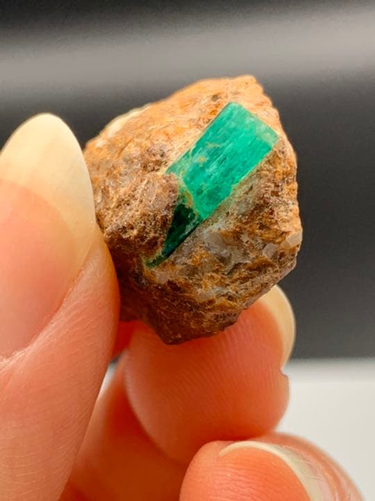 エメラルド原石　天然石