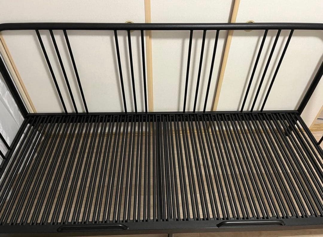 引取希望 FYRESDAL IKEA デイベッドフレーム　①