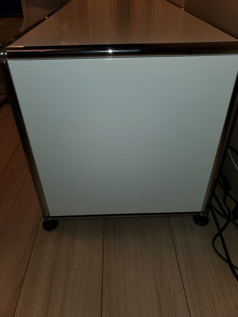 送料込！値引き！USMハラー　TVボード　ピュアホワイト