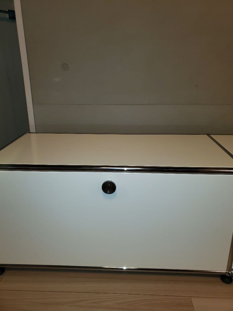 送料込！値引き！USMハラー　TVボード　ピュアホワイト