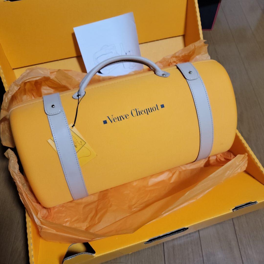 ヴーヴ・クリコ トラベラー ケース(グラス1脚のみ)