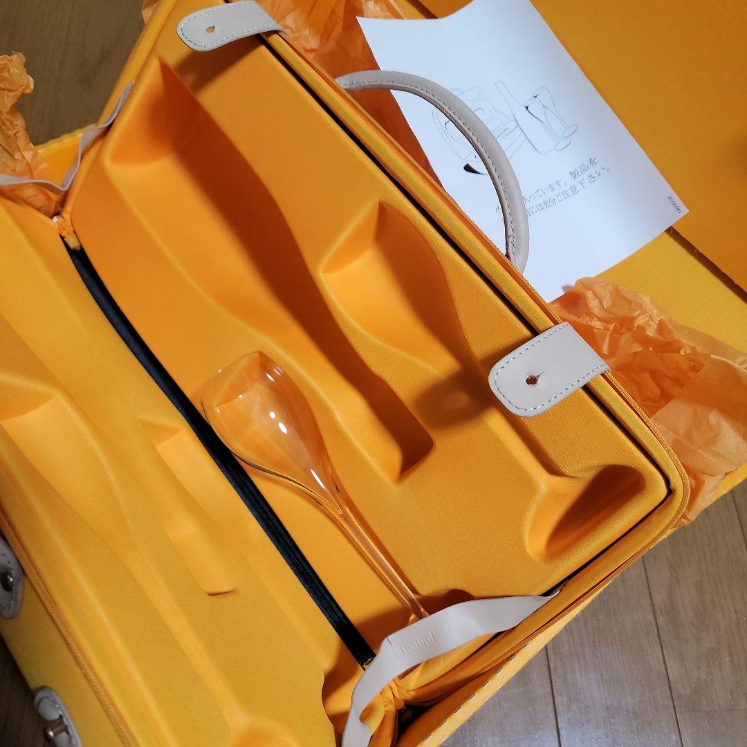 ヴーヴ・クリコ トラベラー ケース(グラス1脚のみ)