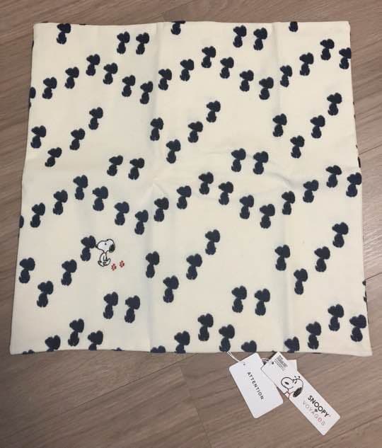 新品 SNOOPY×VOYAGES ニットクッションカバーペアセット
