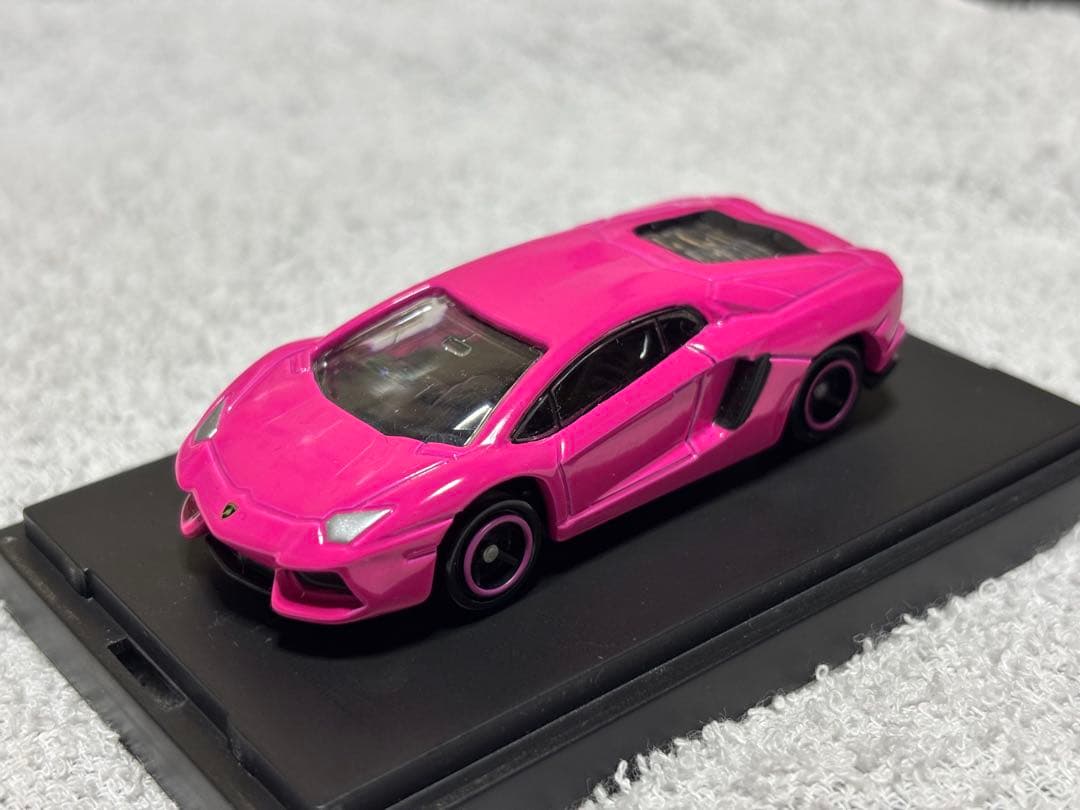 トミカ ランボルギーニ アヴェンタドール ピンク - メルカリ