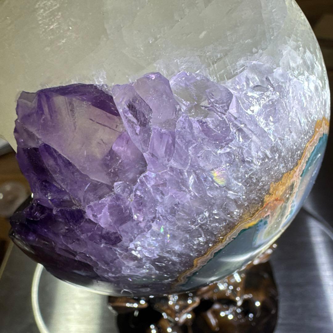 希少　極上品　カルサイト共生アメジストの笑い口　置物　丸玉　笑口　帝王紫