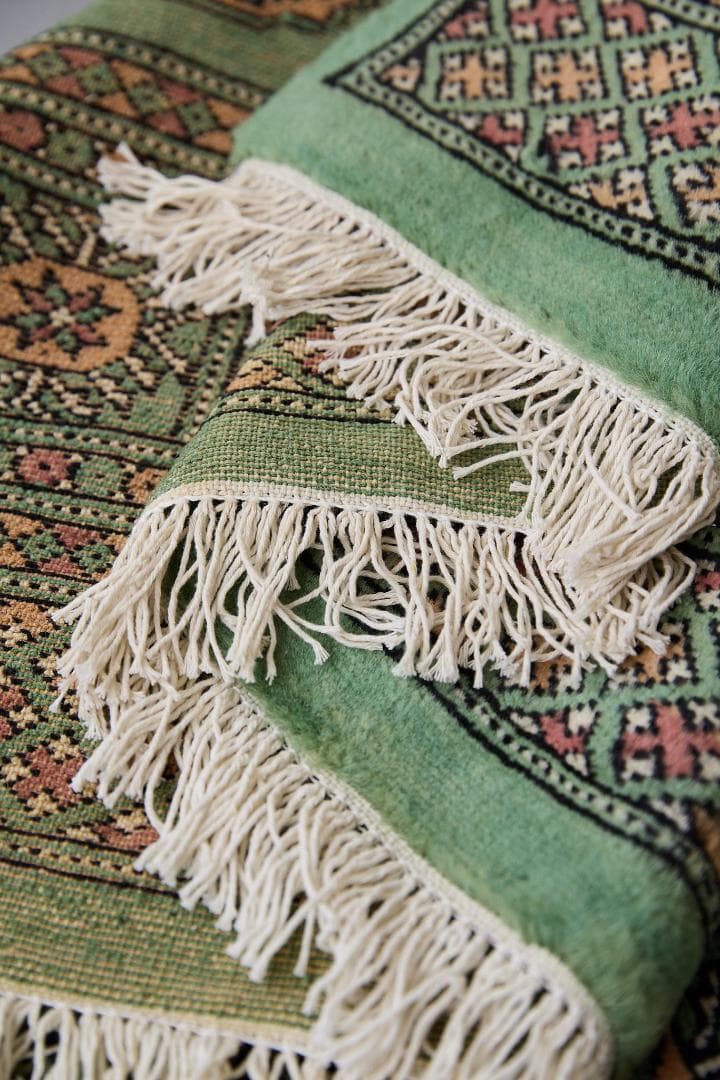 新品 大型ヴィンテージラグ パキスタン絨毯（242×152cm）緑 茶 黒 黄