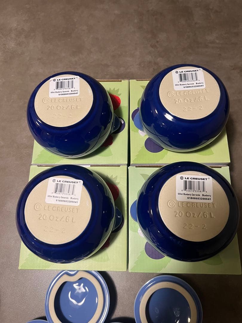 完売品4個セット　レア　新品　ル・クルーゼ　ミニ・ブルーベリー小物入れ