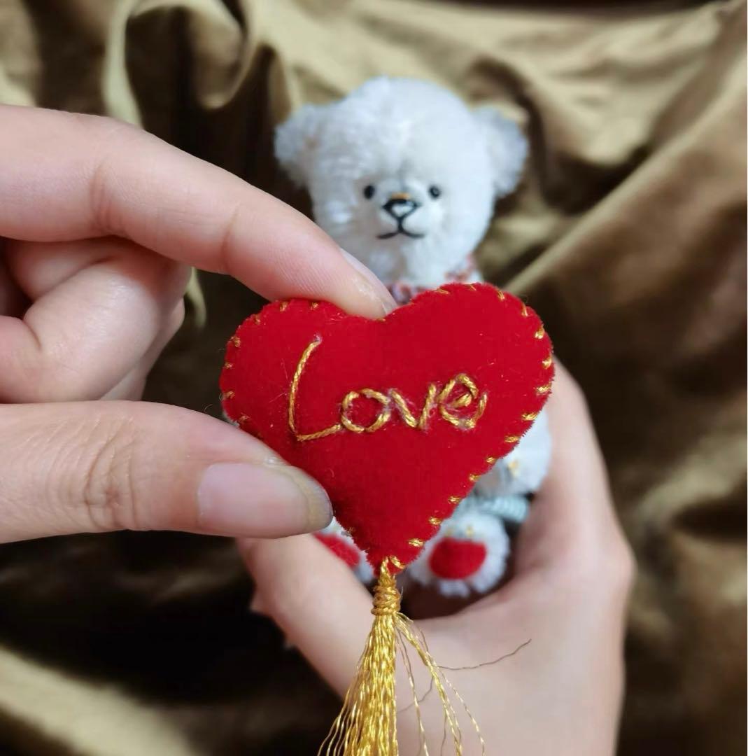 愛とハートと仔熊 テディベア アーティストベア 海外作家様 ハンドメイド 置物