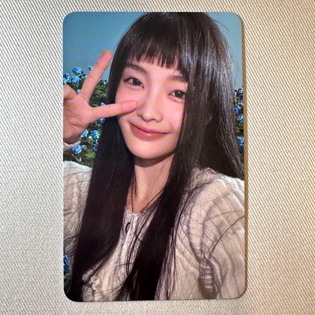 illit super real me イロハ トレカ - メルカリ