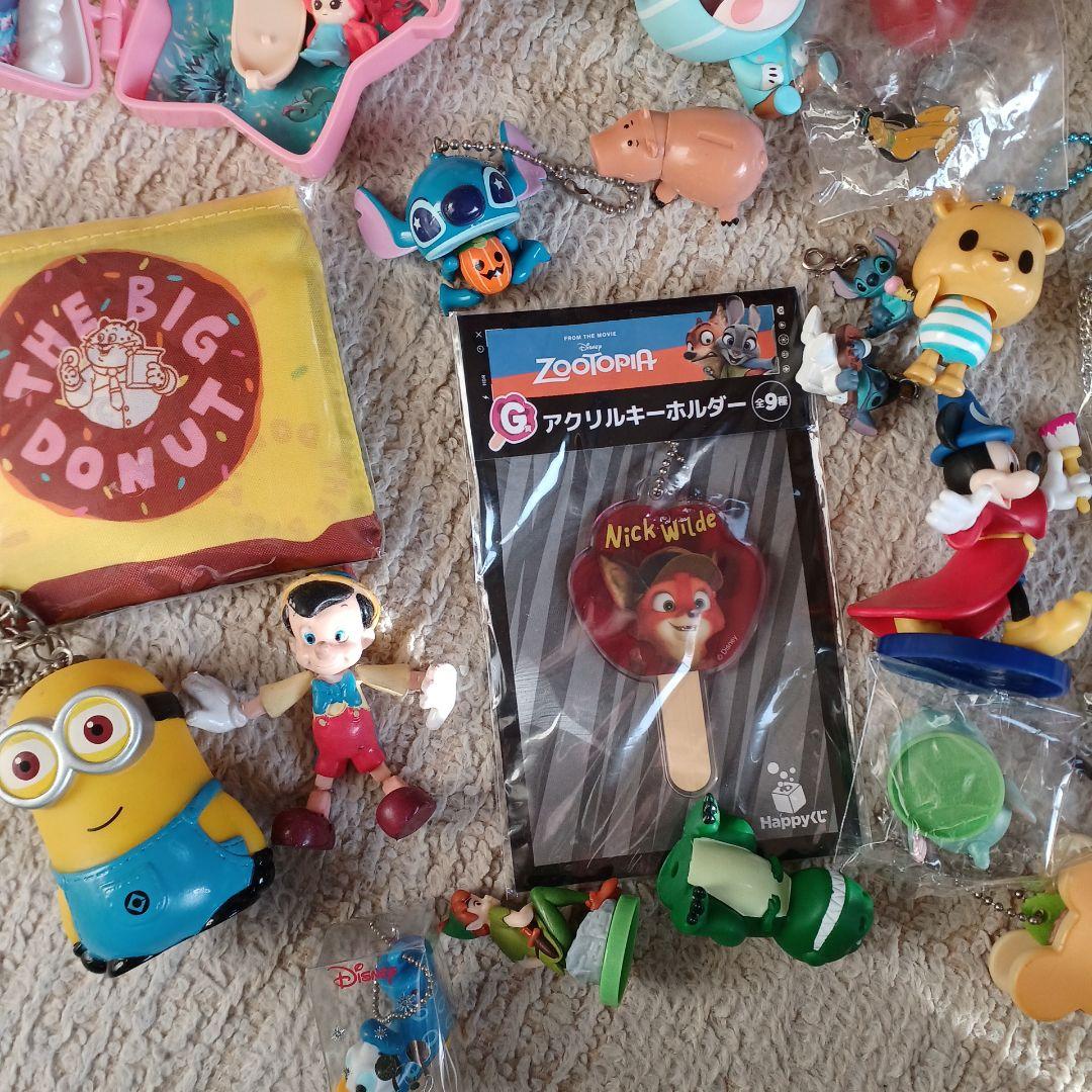 ディズニーグッズ フィギュア メダル ガチャ 弁当箱 大量まとめ売り