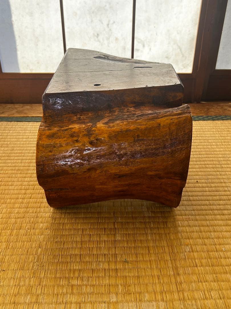 天然木製板座　高30cm x 幅43.5cm