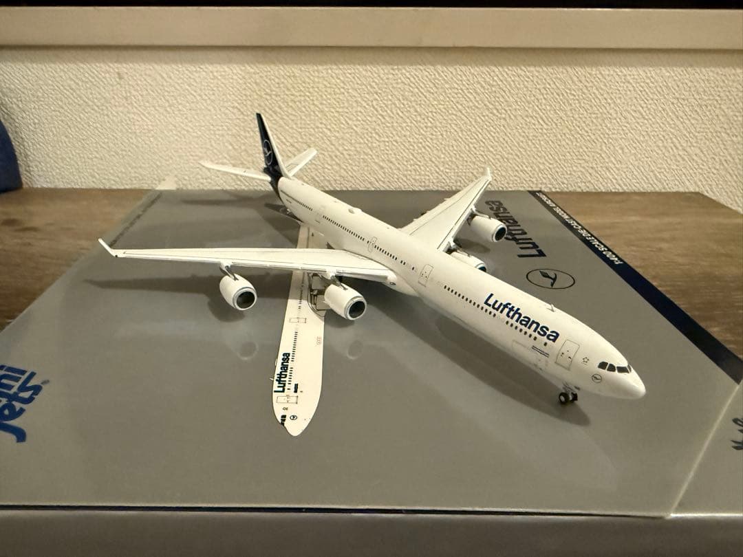 航空機・ヘリコプター 1/400 Lufthansa A340-600 D-AIHI