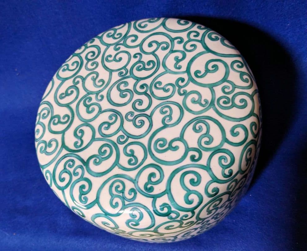 有田焼　唐草模様柄　器　池田伝平作　伝平窯