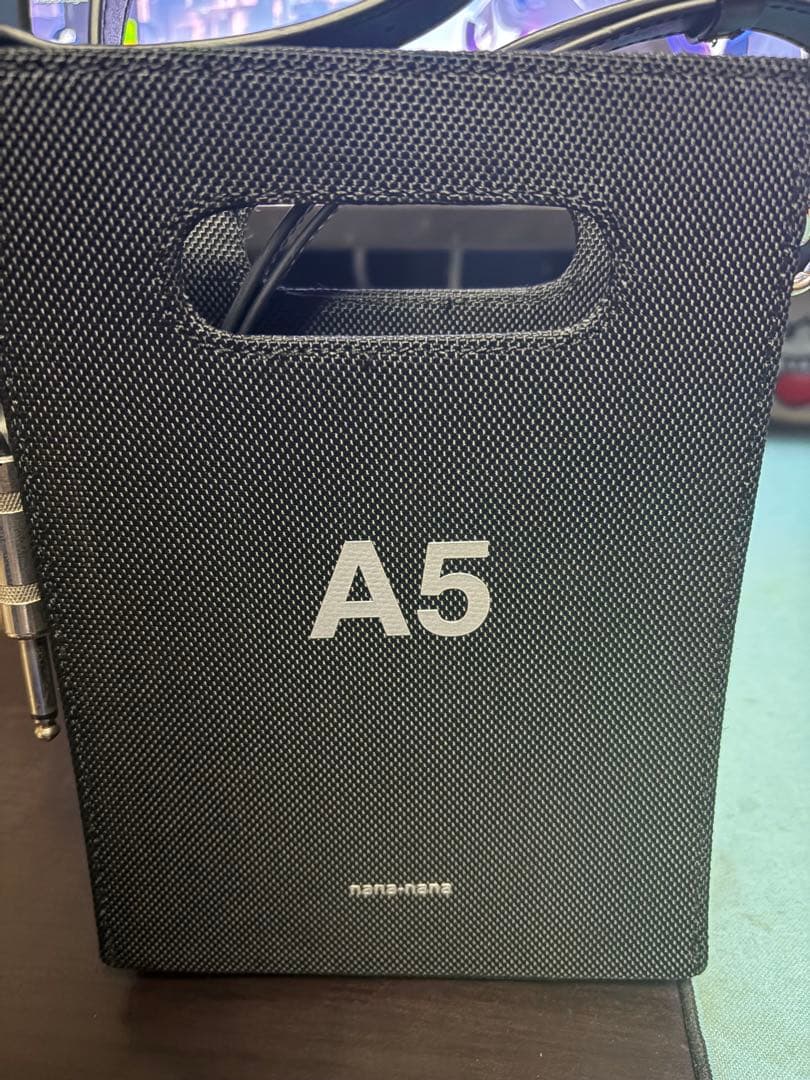 ずっと真夜中でいいのに。　nana-nana × ZUTOMAYO 黒