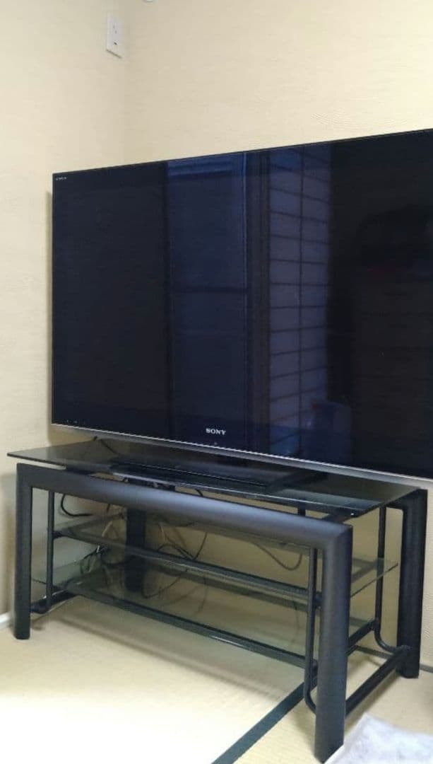 ガラステーブル　TV台