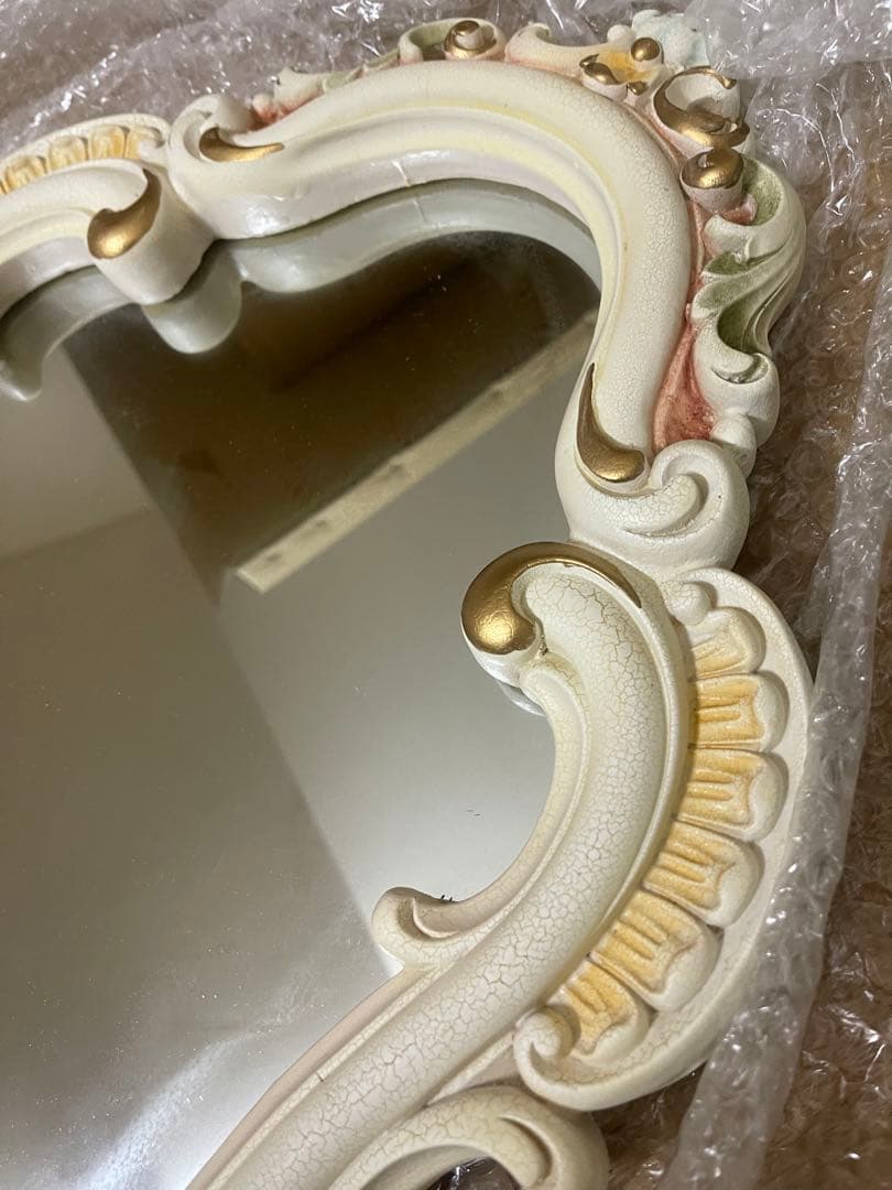 【期間限定値下げ⭐︎12/23迄】壁掛け　鏡　アンティーク　レトロ　花　ゴールド