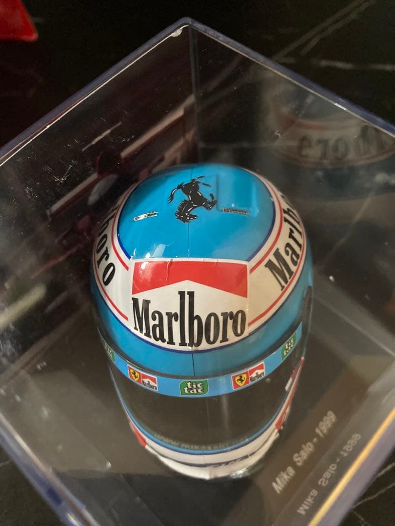 希少　マルボロ仕様　ビッグスケールF1コレクション　サロ　1/5 ヘルメット
