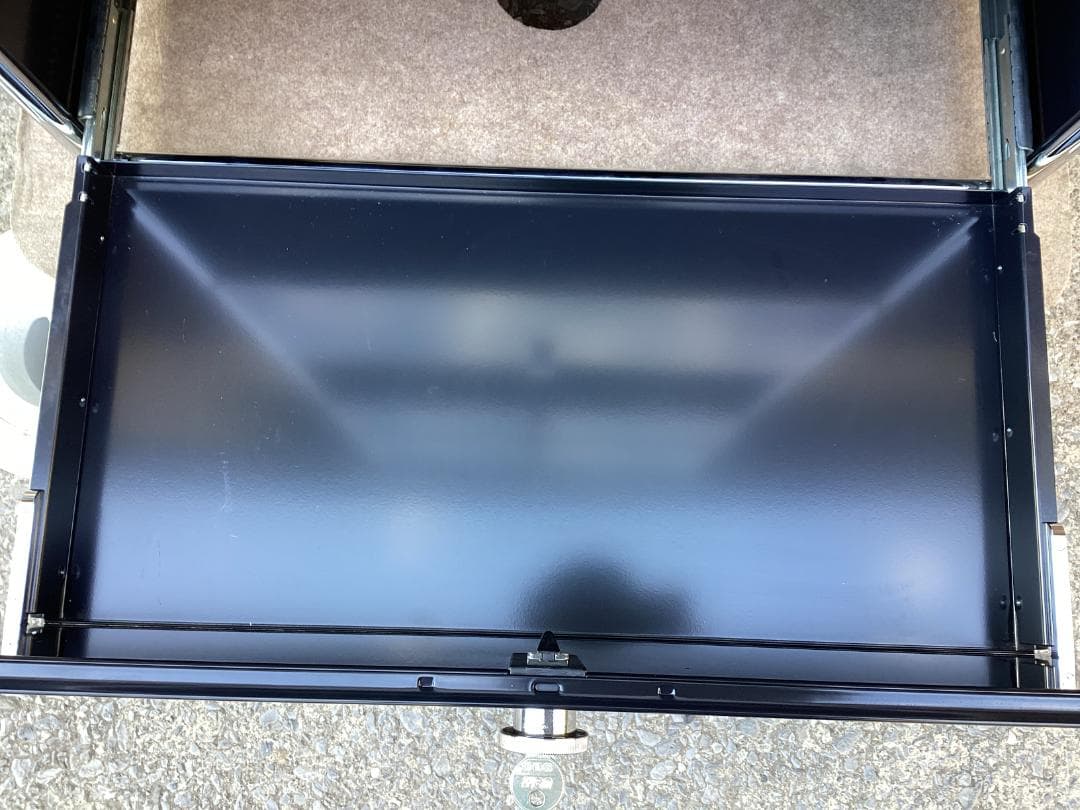 鍵付き　USMハラー キャビネット 1列5段　ブラック系　引き出し