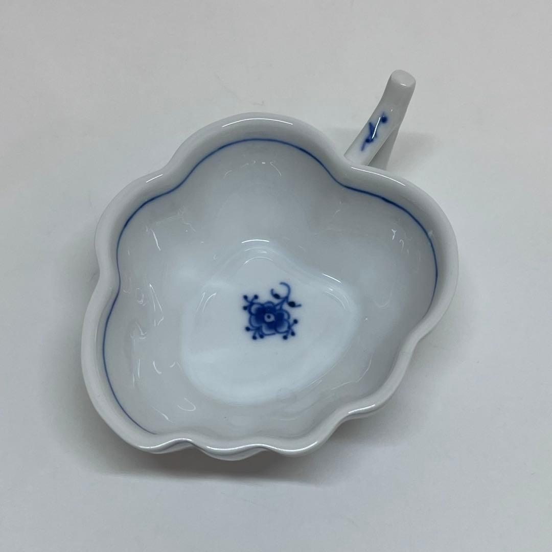 【美品】ブルーフルーテッド　プレイン　スモールリーフディッシュ　オープンシュガー