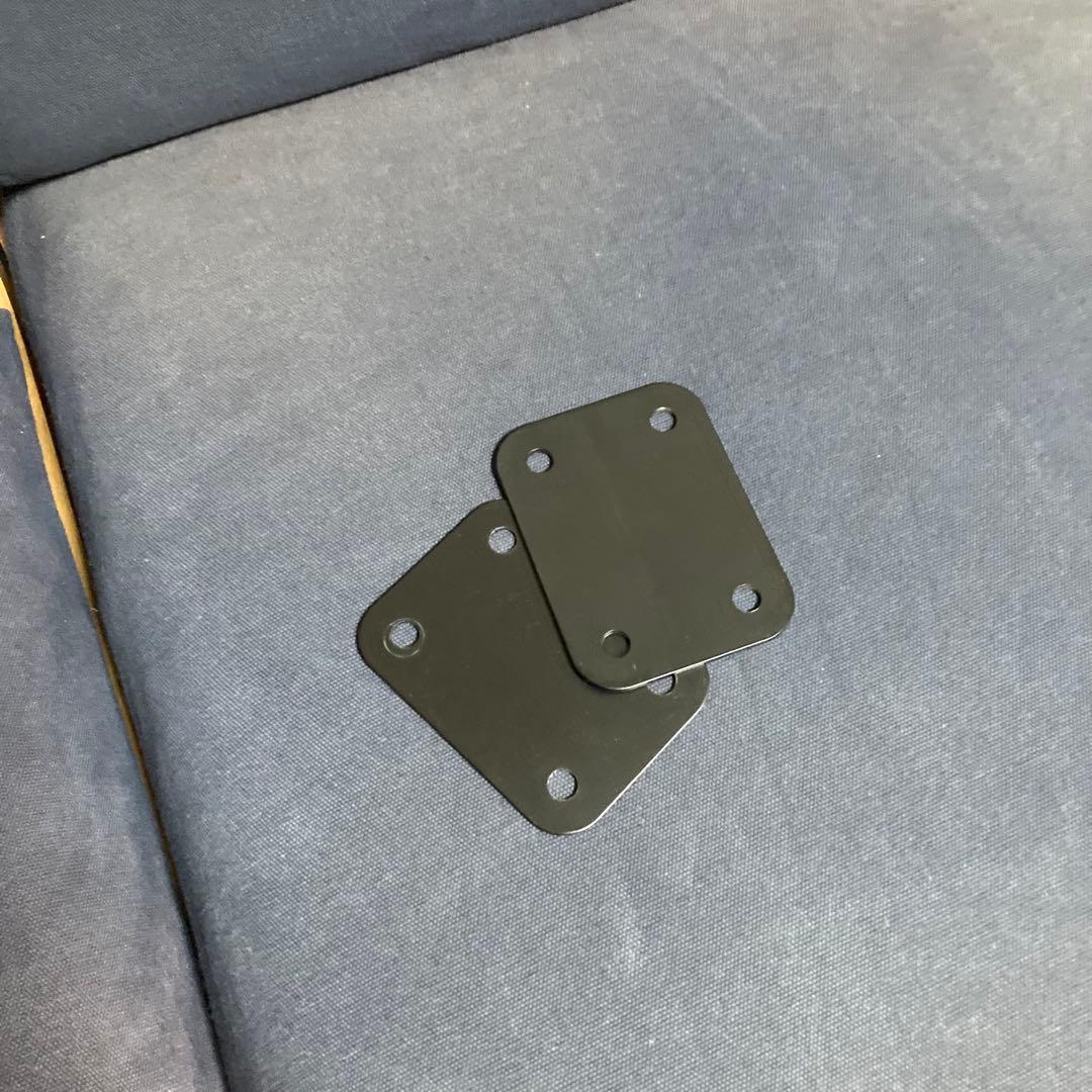 無印良品　リビングでもダイニングでもつかえるソファチェア　右