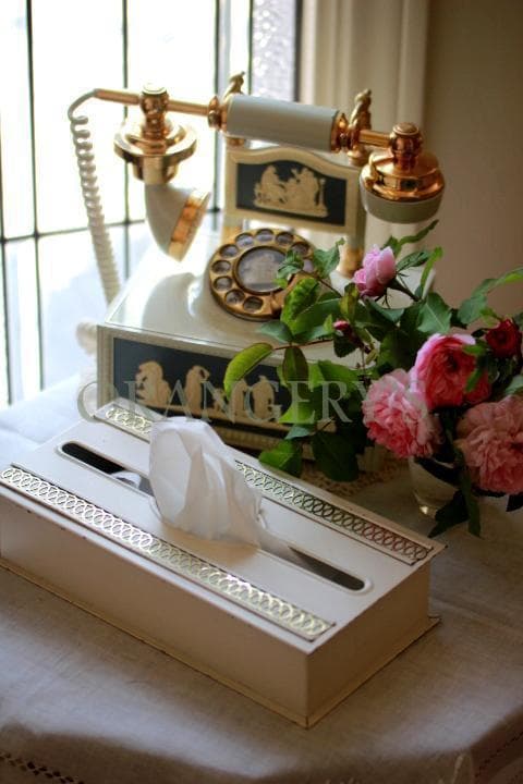 【セール中】1950－1960年ヴィンテージ白＆ゴールドのティッシュカバー