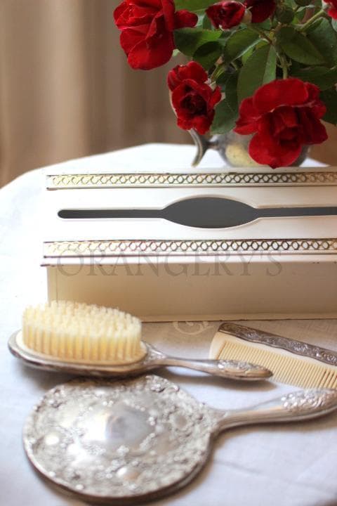 【セール中】1950－1960年ヴィンテージ白＆ゴールドのティッシュカバー