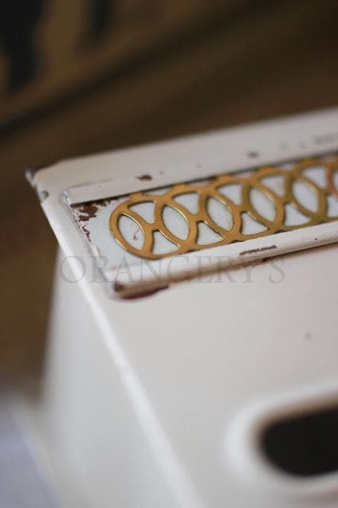 【セール中】1950－1960年ヴィンテージ白＆ゴールドのティッシュカバー