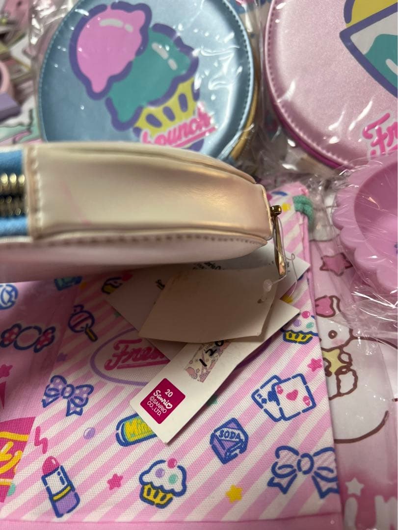 サンリオ フレッシュパンチ 希少 ポーチ＆小物入れ セット