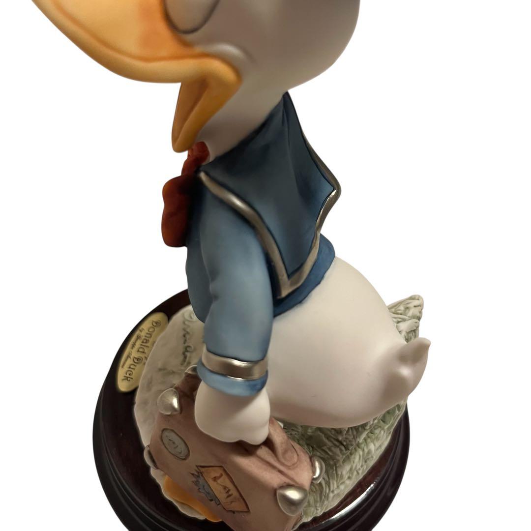 ジョゼッペアルマーニ ドナルドダック 限定フィギュア