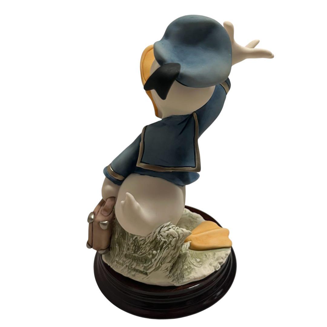 ジョゼッペアルマーニ ドナルドダック 限定フィギュア