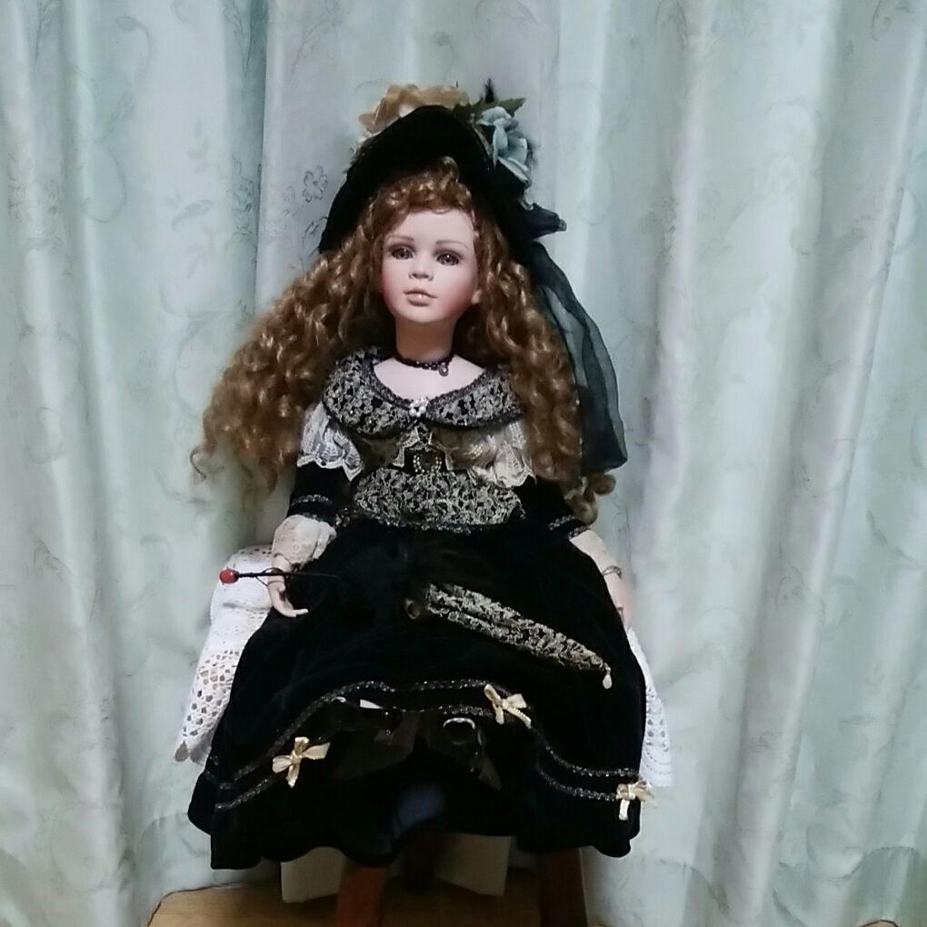 アンティーク調フランス人形