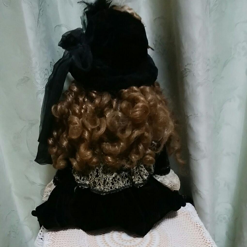 アンティーク調フランス人形