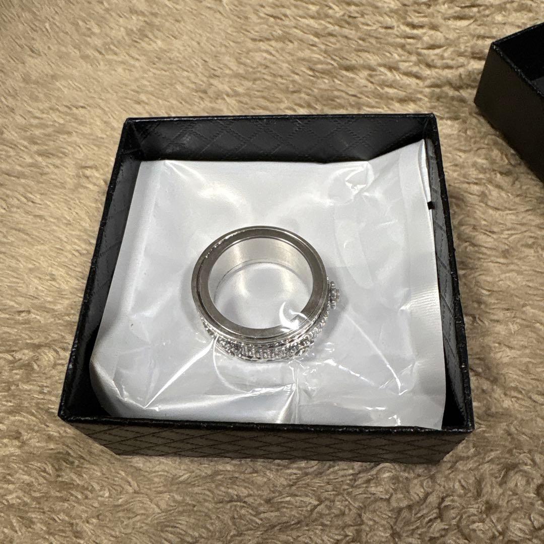 ストーン装飾歯車シルバーリング 10号と7号