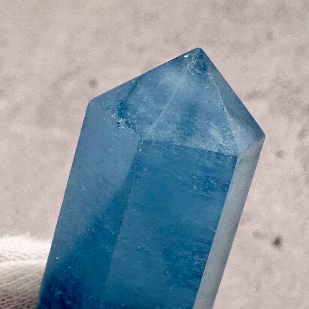 G-117アクアマリン六角ポイント　水色原石　天然石　パワーストーン