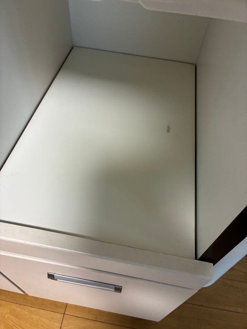 日本製 食器棚・キッチンカウンター ガラス扉付き