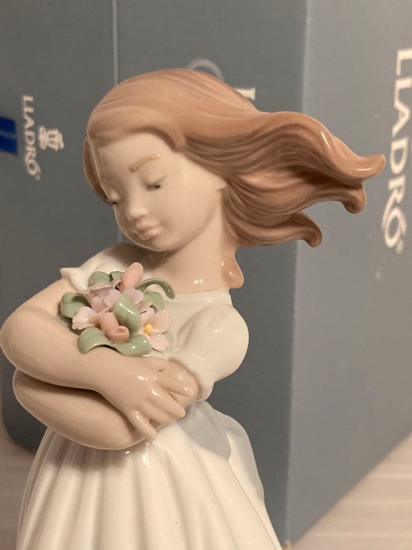 LLADRO Utopia 『さわやかな風』 陶器 リアドロ フォギュリン - メルカリ