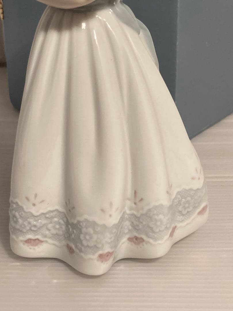 LLADRO Utopia 『さわやかな風』 陶器 リアドロ フォギュリン - メルカリ