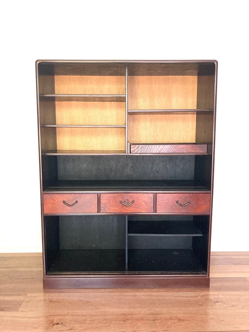 【連休sale】佇まい良さげな収納棚　食器棚