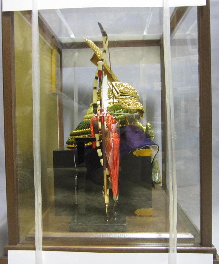 端午の節句 特選五月人形 上兜 8号正絹ケース飾り