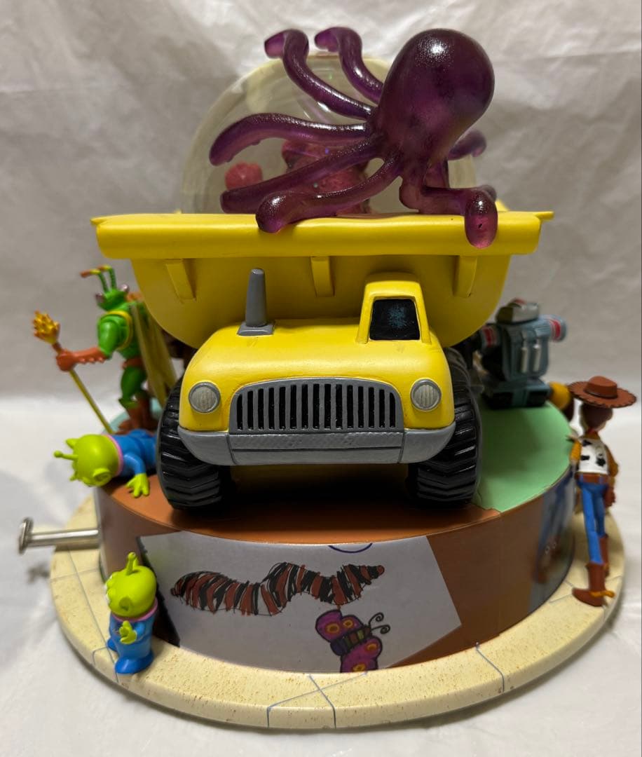 ディズニーストア トイストーリー3 オルゴール付きスノーグローブ