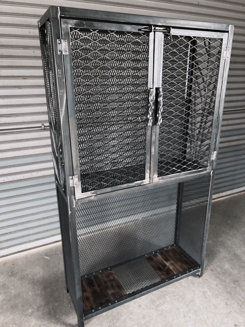 大幅お値下げ　アイアンキャビネット　ASE インダストリアル家具　デザイン家具