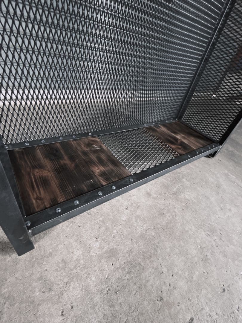 大幅お値下げ　アイアンキャビネット　ASE インダストリアル家具　デザイン家具