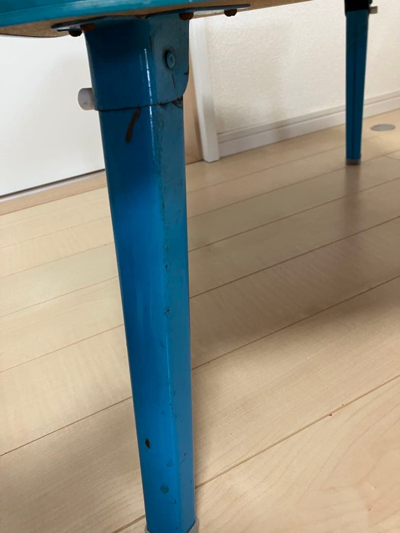 サンリオ　ゴロピカドン テーブル