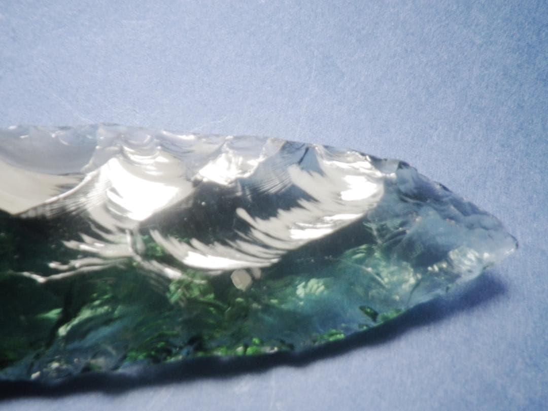 アンダラクリスタル 石器　 ２５１０２１－１