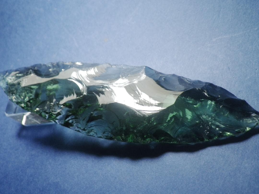 アンダラクリスタル 石器　 ２５１０２１－１