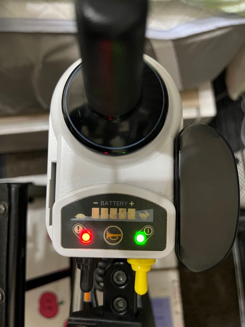 【美品】YAMAHA 軽量型電動車椅子　JWアクティブ　バッテリー2個　充電器付