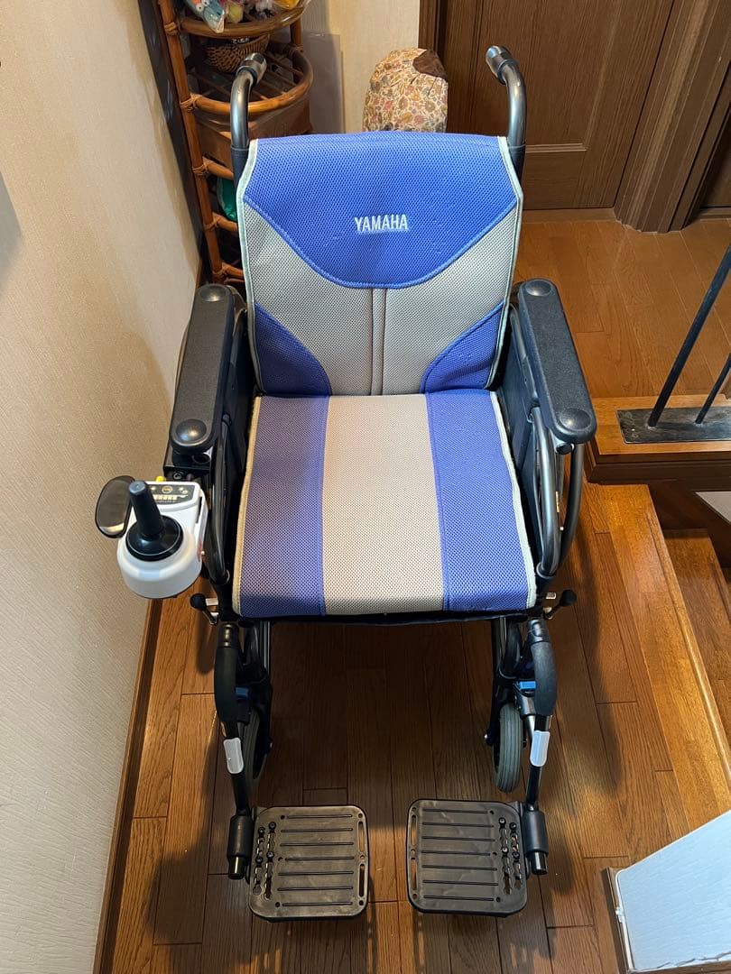 【美品】YAMAHA 軽量型電動車椅子　JWアクティブ　バッテリー2個　充電器付
