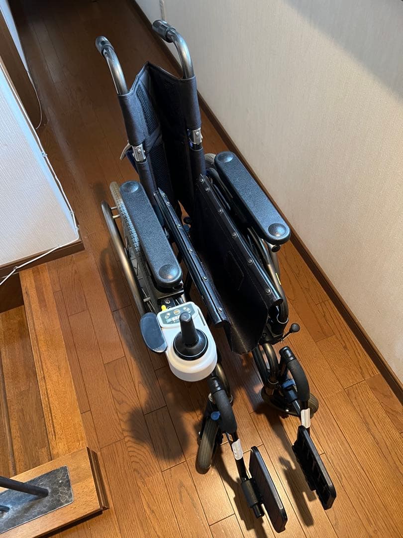 【美品】YAMAHA 軽量型電動車椅子　JWアクティブ　バッテリー2個　充電器付