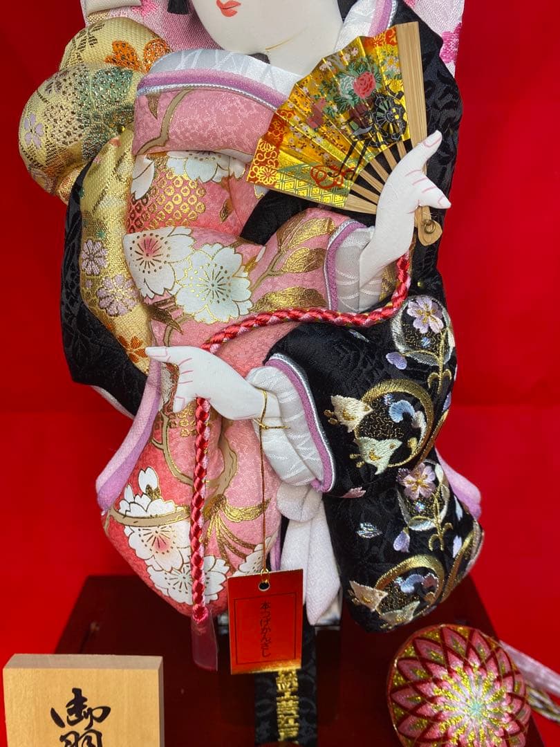 羽子板　アクリルケース花梨刺繍１３号・サイズ間口約２８×奥行約２４×高さ約５４㎝