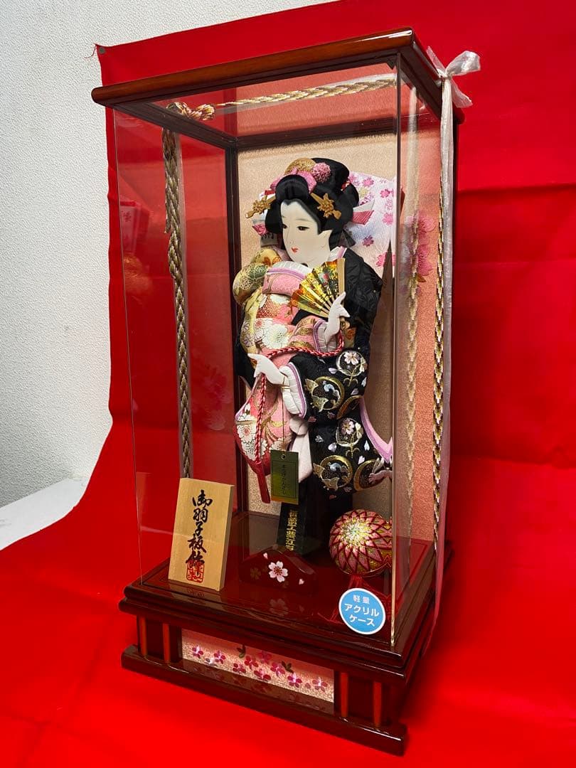 羽子板　アクリルケース花梨刺繍１３号・サイズ間口約２８×奥行約２４×高さ約５４㎝